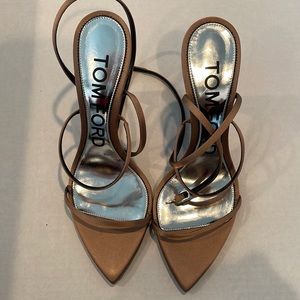 Tom Ford Nude heel